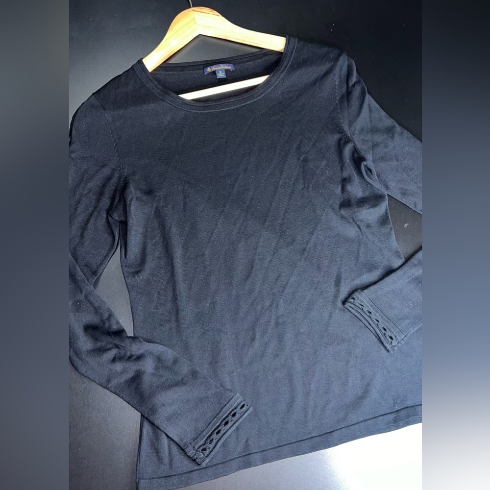 Brooks Brothers Blue Label Black 70% Silk Top With Cutouts on sleeves Sz S EUC